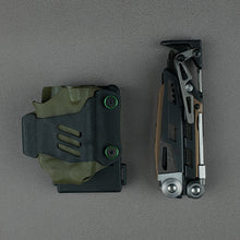 Load image into Gallery viewer, Handmade MUT/MUT EOD Quick-pull Kydex Sheath Waist Clip Toolkit Flashlight Sheath